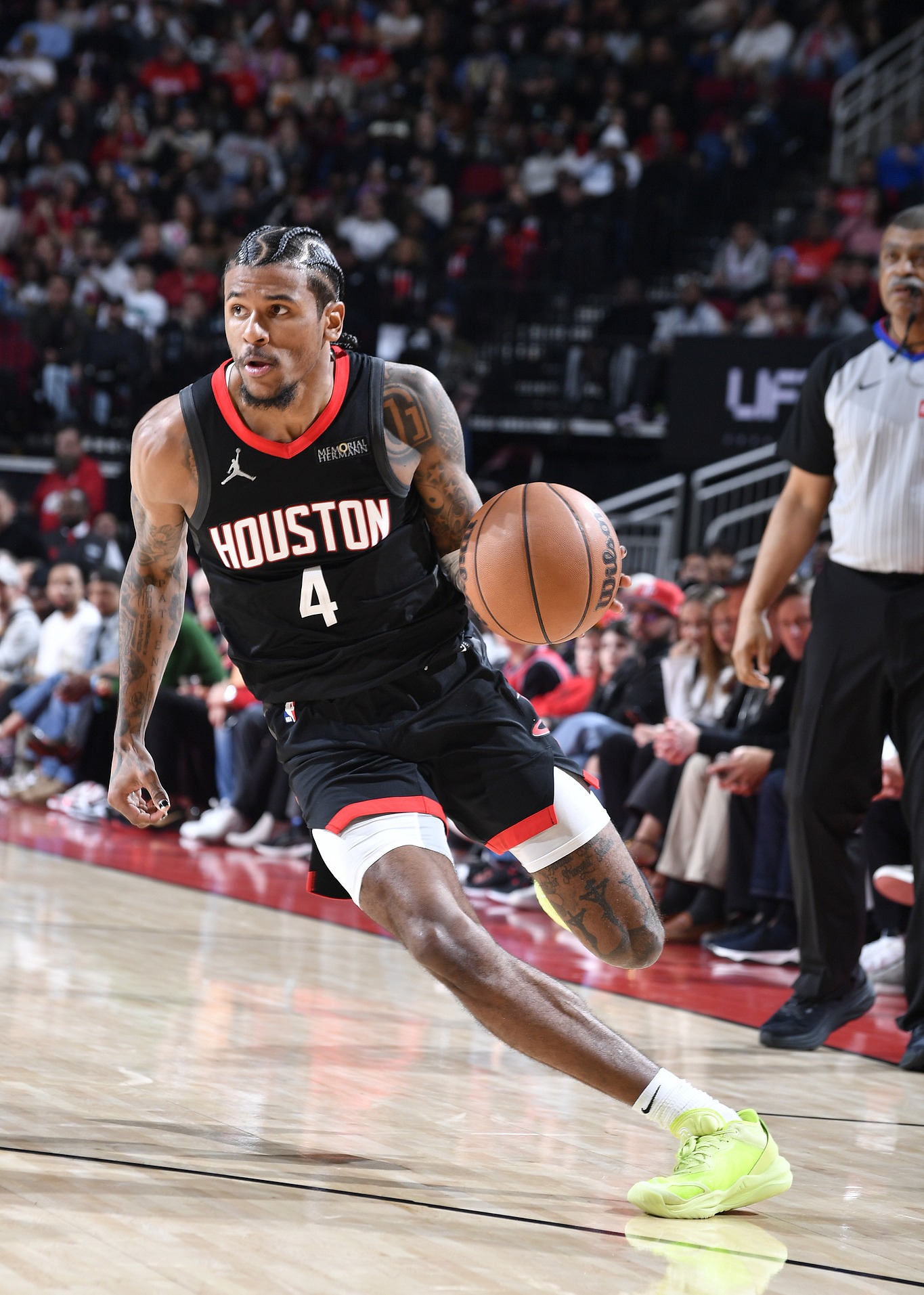 包含这也行？休斯敦火箭状态回暖备战NBA常规赛国际比赛日斯图加特备战国王杯，阿斯顿维拉冲刺阶段强势反弹的词条