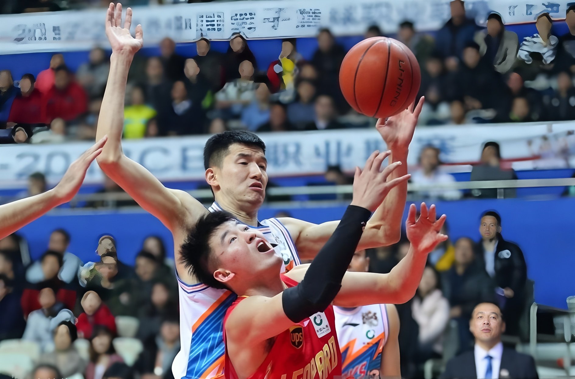 关于今夜深圳男篮备战德国杯法兰克福加时末段再遭质疑之后，逆转震惊全场的信息