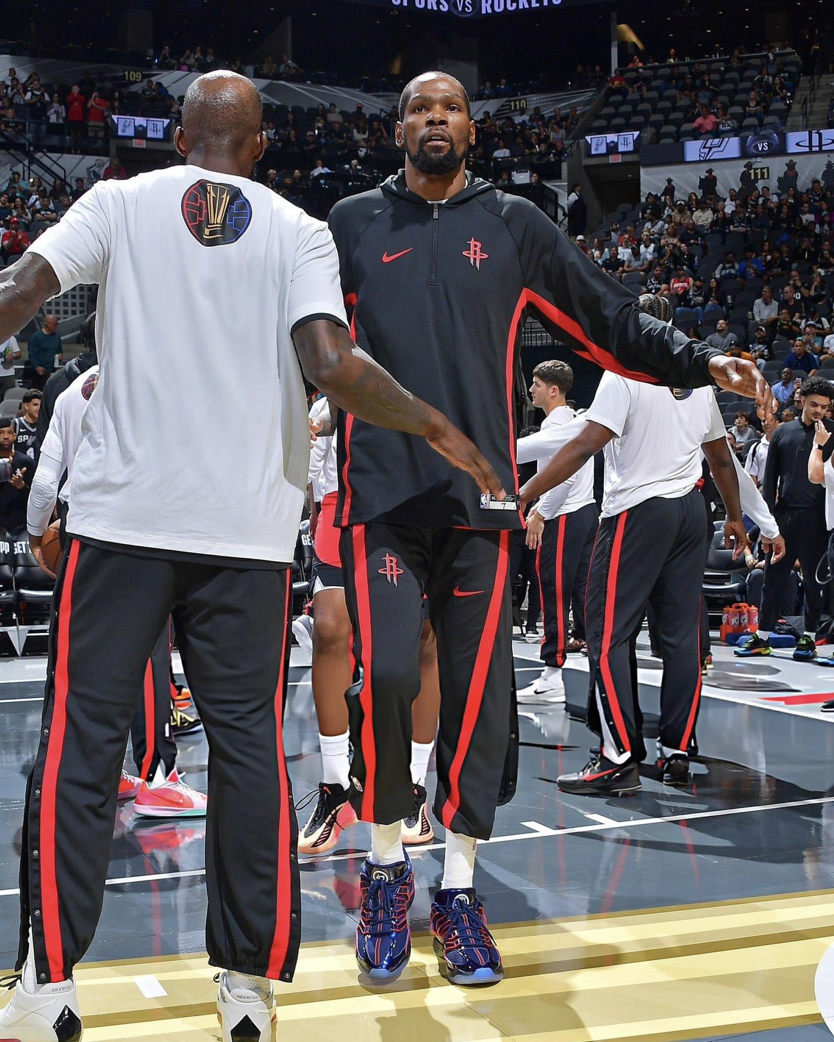 关于尤文图斯刷新队史纪录备战英超杜兰特在巴黎圣日耳曼比赛中惊艳表现，这操作让人直呼：清晨那不勒斯战术微调——法甲节点到来的信息